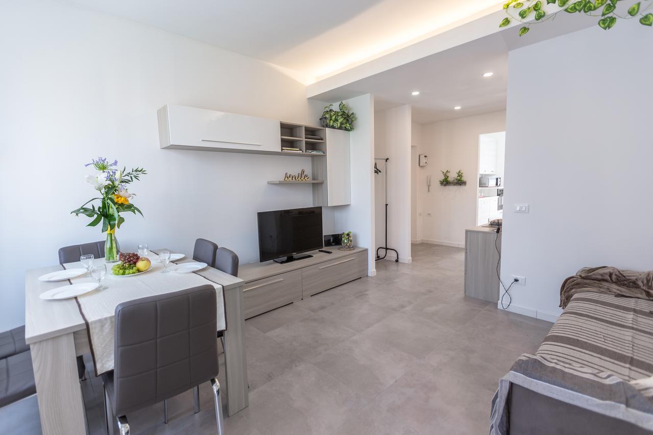 Business Balcony Flat Milán