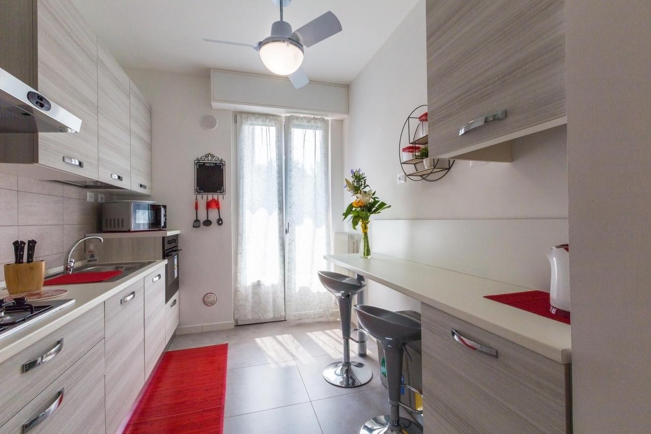 Business Balcony Flat Milán